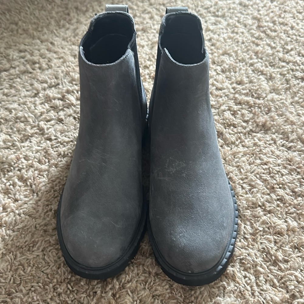Sorel boots size 9